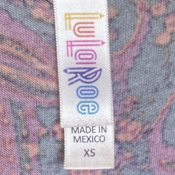 4/$20 LuLaRoe - XS - SET OF 2 - Perfect Tee Tops – Paisley & Polka Dot Prints - Picture 3 of 6